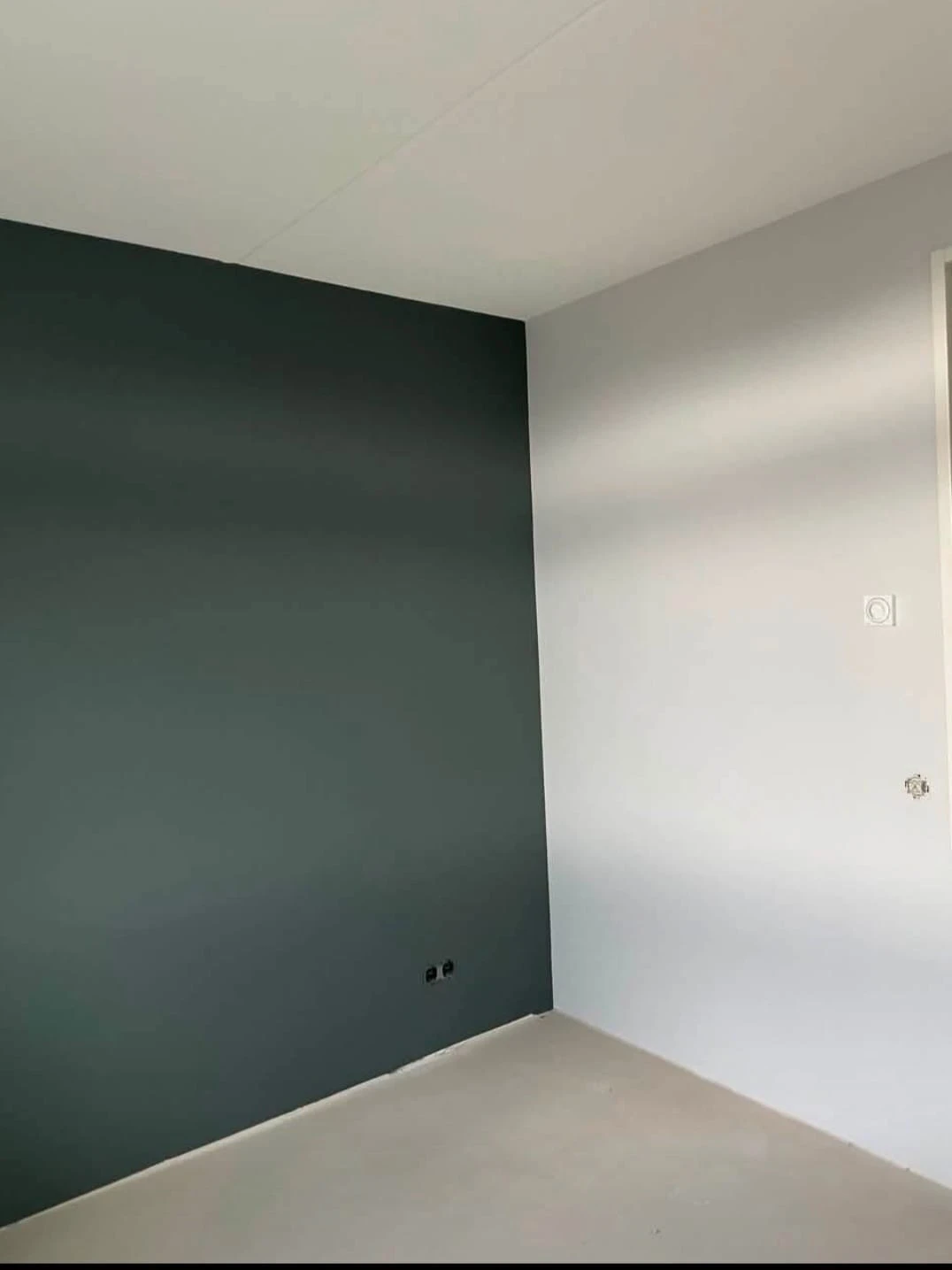 Eigen project: accentwand in kleur op renovlies